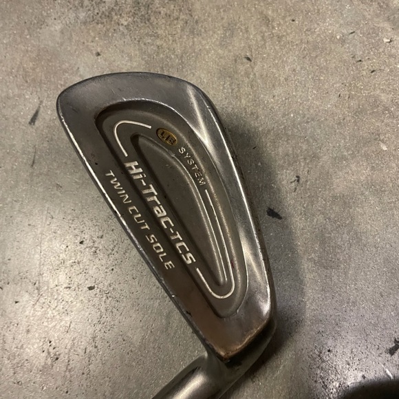 Woman’s golf clubs Daiwa 
4 pc set - Picture 8 of 11